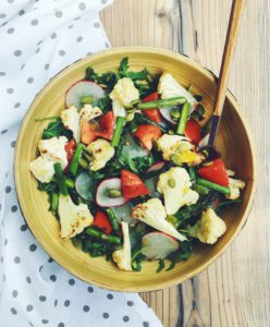 DETOX AYURVEDICO PRIMAVERA ensalada coliflor y esparragos